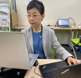 パソコンで経理作業